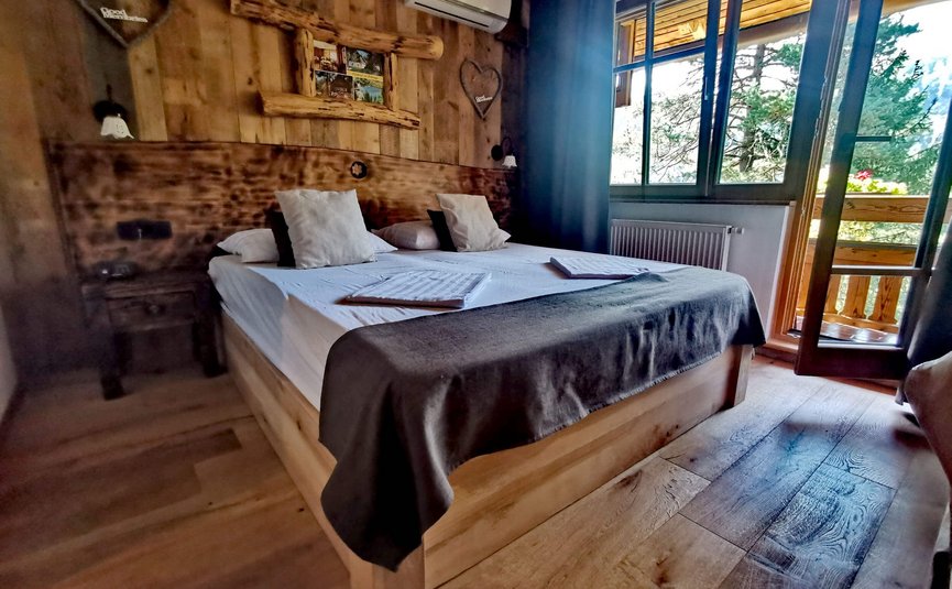 Hotel & Glamping Ribno Alpine Resort ****